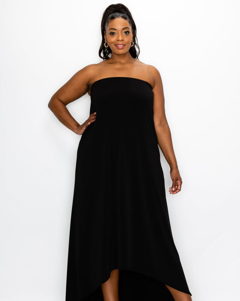 Front of a model wearing a size 1X Adrianne High Low Dress in Black by L I V D. | dia_product_style_image_id:240435